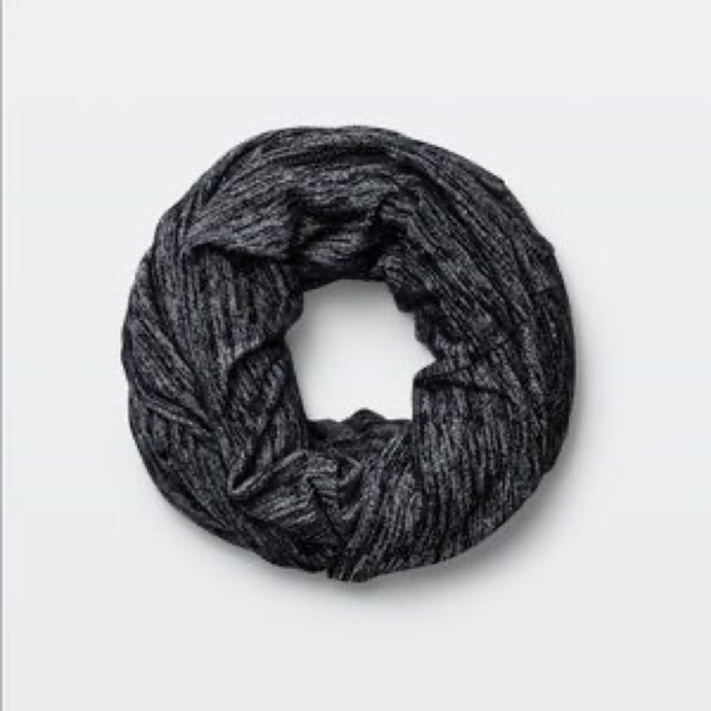 Wilfred Free Infinity Scarf